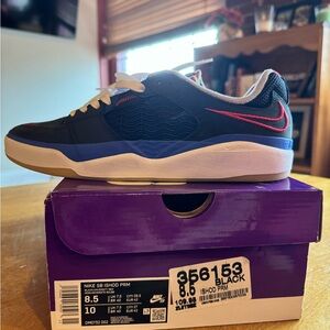Nike SB ishod size 8.5 new